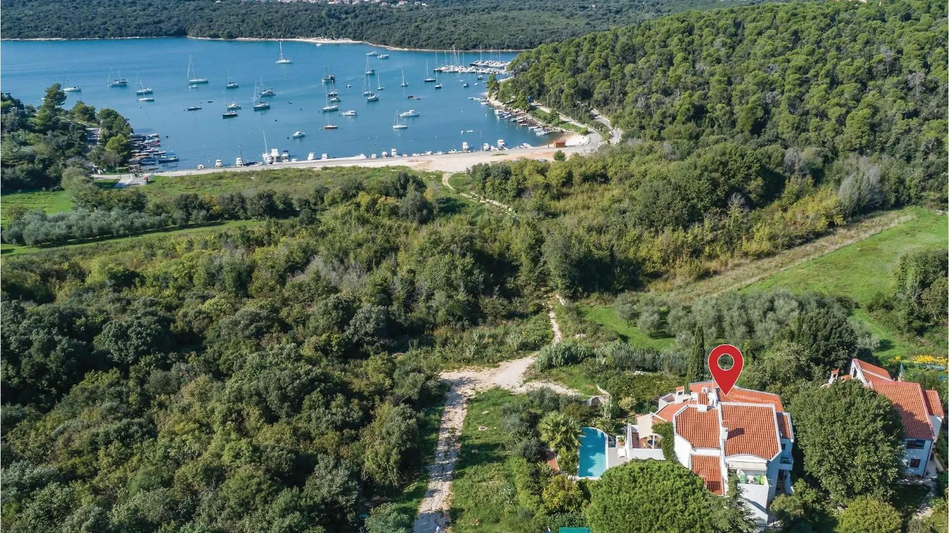 Cozy Apartment In Pula With Kitchen location