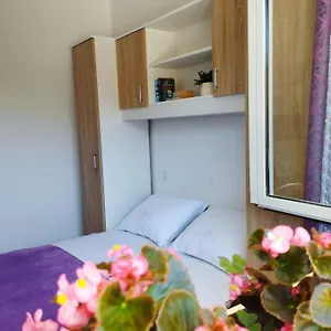 Apartman, And Kata Apartman