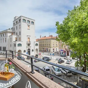 Apartamento Polai Center