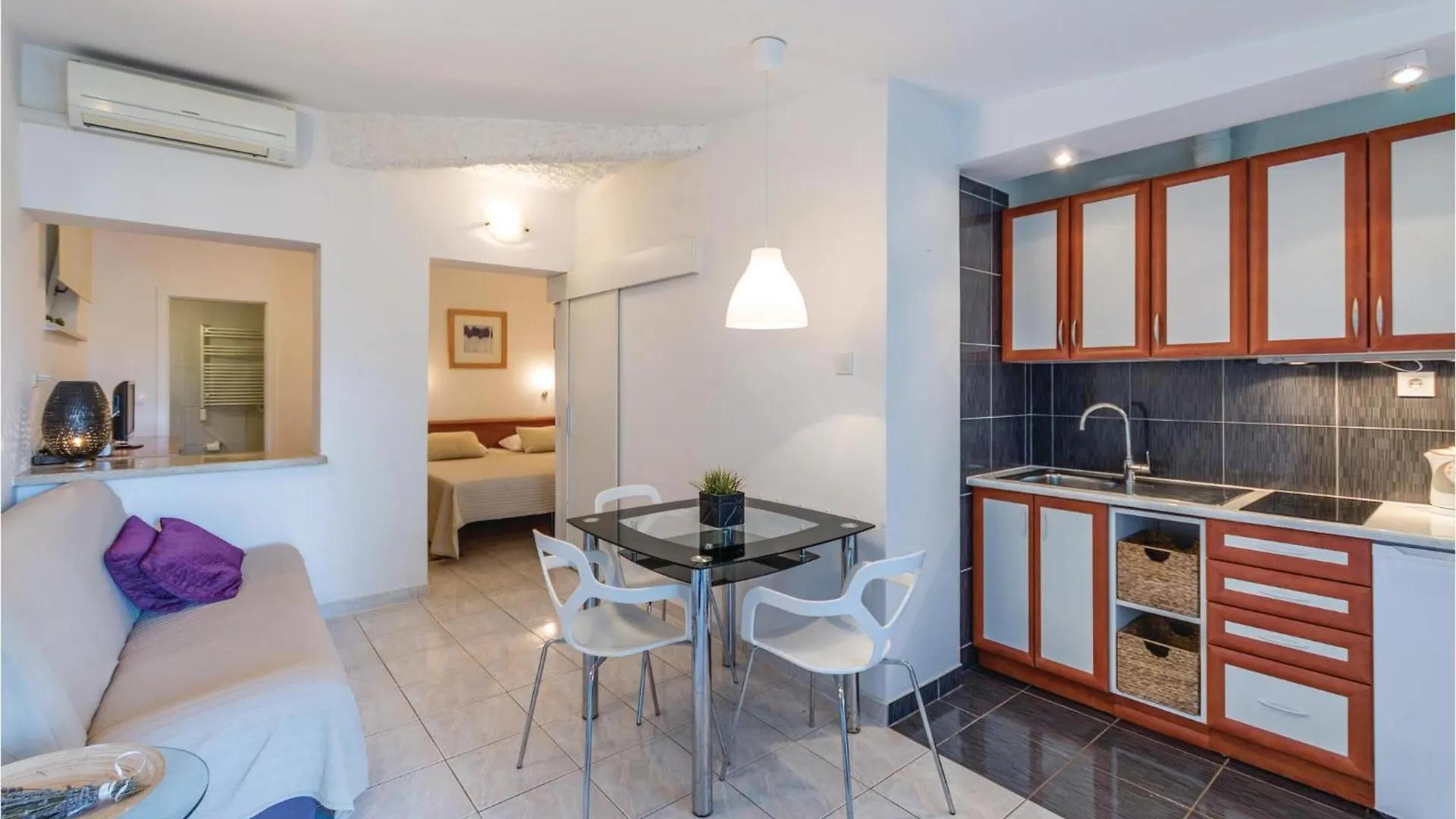 Cozy Apartment In Pula With Kitchen